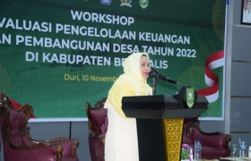 Bupati Kasmarni Buka Workshop Evaluasi Pengelolaan Keuangan dan Pembangunan Desa 